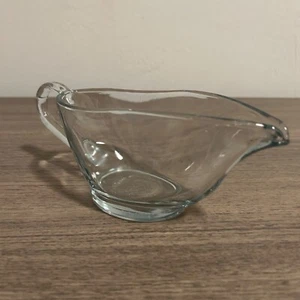 Vintage Anchor Hocking Clear Glass Gravy Boat, Elegant & Microwave Safe - Picture 1 of 14