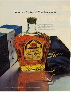 1970 CROWN ROYAL SEAGRAMS Whisky Flaschentasche Vintage Magazin Druck Werbung - Bild 1 von 1