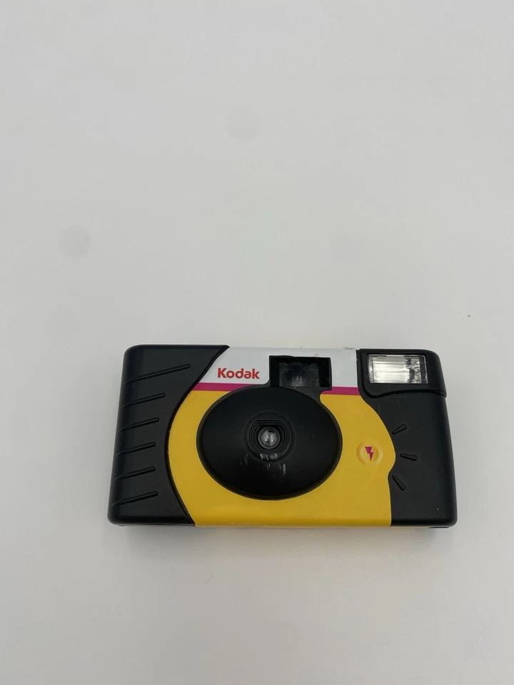 Kodak Power Flash 35mm Disposable Camera – Single Use 800 ISO with Flash - Image 1 of 4