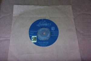 M- 1958 rock n' roll David Saville WITCH DOCTOR 45 rpm LIBERTY F-55132 & adapter - Imagen 1 de 7