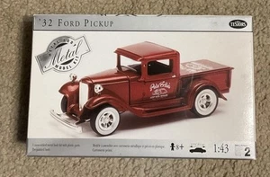 Testors 1932 Ford Pickup 1:43 Scale Metal Body Model Kit - New, Open Box - Picture 1 of 8