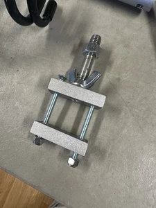 6 - Soportes para caña de pescar sin recubrimiento doble ángulo con 2 piezas abrazadera en bases pontón - Imagen 1 de 6