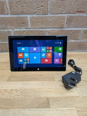 Microsoft Surface RT 64GB, Wi-Fi, 10.6in, Windows RT 8.1 - Black - Image 1 of 4