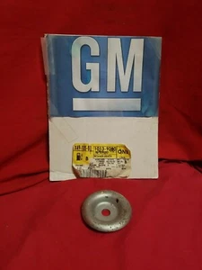 NOS Genuine GM BODY INSULATOR Retainer 10139080 - Picture 1 of 4
