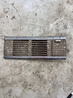 1947-53 Chevrolet Speaker Cover Ash Tray With Chrome Trim - Imagem 1 de 4