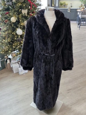 Abrigo de mujer vintage de piel de castor o visón marrón oscuro/negro hecho en Grecia talla M/L Foto 1 de 4