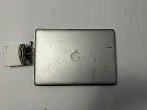Apple MacBook 13.3" 2008 DA2611 2.0GHz Intel Core 2 Duo 8GB RAM 160GB HDD READ - Picture 1 of 20