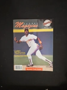 1990 San Diego Padres v Atlanta Braves Baseball Program with Baseball Cards - Picture 1 of 3