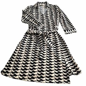 JB Julie Brown Women's Black/White Geometric Wrap Dress Size Small - Picture 1 of 9