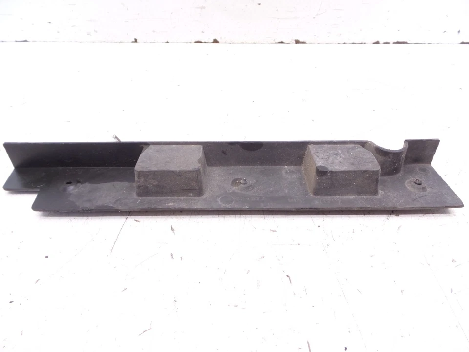 87-90 Firebird Trans Am Deflector de Aire Radiador Soporte Cubierta Panel Izquierdo GM 14107487 Foto 1 de 4