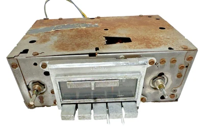 1968-1972 Chevy Corvette C3 Delco Radio Push Button AM/FM OEM Part 7305275 - Image 1 of 4