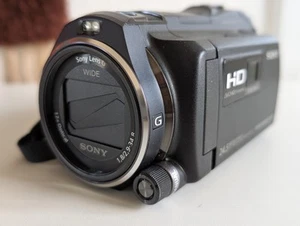 Sony HDR-PJ810E Built-in Projector Handycam - 24.5MP Camcorder - 32GB Memory - Imagen 1 de 9