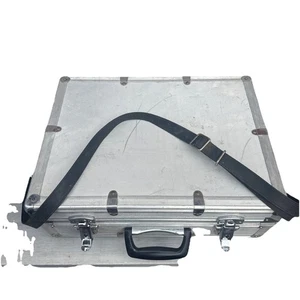 Aluminum Camera Flight Case c/w Padded Interior + Strap & Keys ~ 45 x 33 x 15cm - Picture 1 of 9