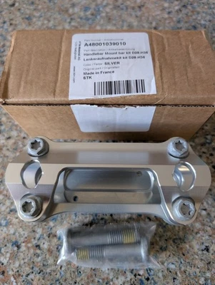 Soportes y abrazadera de manillar KTM OEM 2023-2025 125/250/350/450 A48001039010 Foto 1 de 2