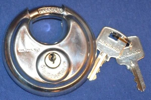CINCINNO Keyed Alike Padlocks Stainless Steel Discus Lock 2-3/4" NEW - Picture 1 of 3