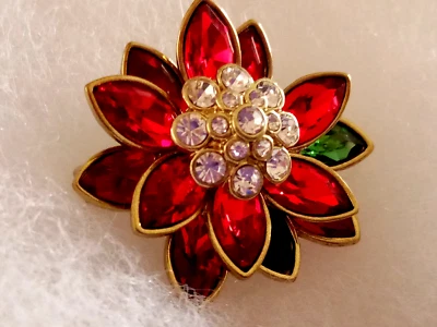 HEIDI DAUS "Festive Floral Poinsettia" (Christmas Holiday Plant) Petite Pin - Image 1 of 4