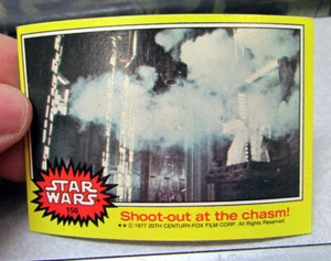1977 Carta collezionabile Star Wars serie gialla #150 spara all'abisso - Foto 1 di 2
