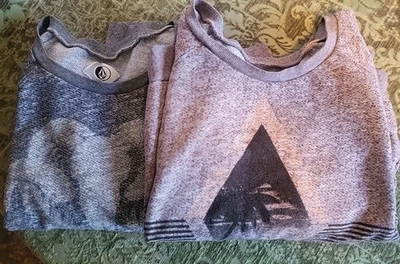 Volcome Stone 女式低圆领运动衫 2 免运费 — 第 1/4 张图片