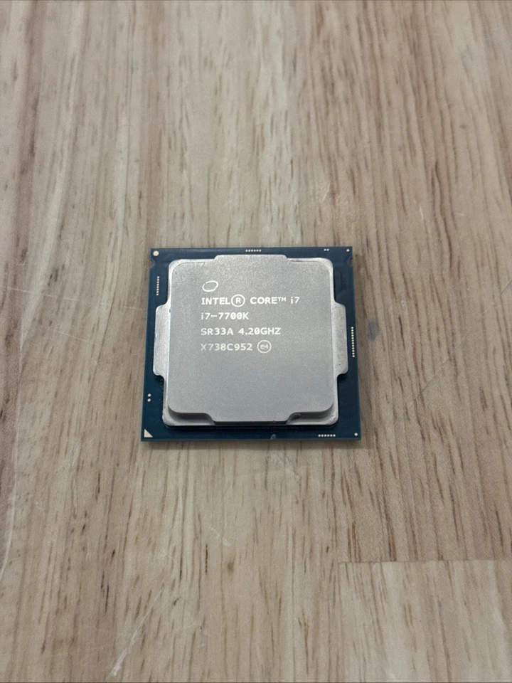 Procesador Intel Core i7-7700K 4,2 GHz cuatro núcleos LGA1151 SR33A - probado y funcionando Foto 1 de 1