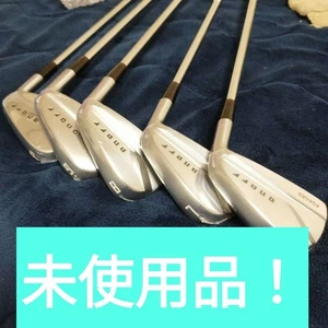 Club de golf OnOff Kuro Forged Iron 2019 P6 eje S sin usar - Imagen 1 de 8