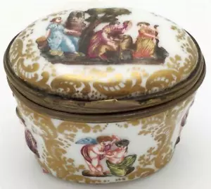 18th Cen. Very Early Capodimonte Porcelain Snuff / Trinket Box - Picture 1 of 10