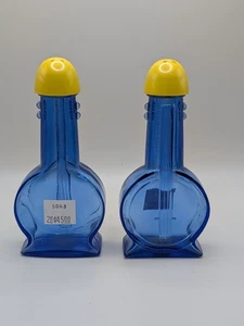 VTG Cobalt Blue Pressed Glass Salt and Pepper Shakers Banjo Guitar Yellow Lids - Picture 1 of 7