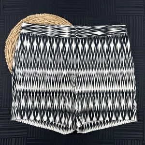 Worthington Womens Size 10 Black Beige Geometric Cotton Stretch Dress Shorts - Picture 1 of 11