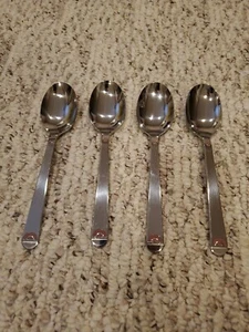4 Reed & Barton Select 18/8 Stainless geometric semi circle coral Soup Spoons - Picture 1 of 3