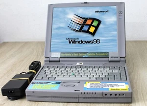 Portatile vintage TOSHIBA Satellite 225CDS / Pentium 133MHz / Windows 98 - Foto 1 di 14