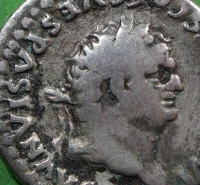 Imperial Romano Plata ar Denario de Tito PULVINAR DE JÚPITER Y JUNO @0863 Foto 1 de 3