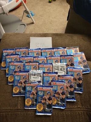 24 Packs Total 2002 Bowman NFL Football Hobby Box 10 Pack, New Sealed - Image 1 of 2