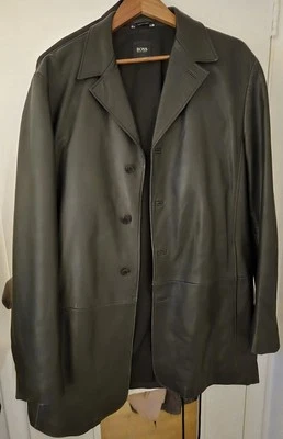 Abrigo de cuero Hugo Boss  Foto 1 de 4
