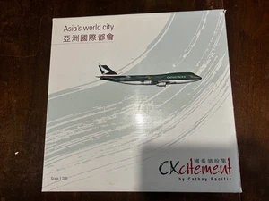 1/200 Boeing 747-400 Cxcitement Cathay Pacific Livery - Picture 1 of 9