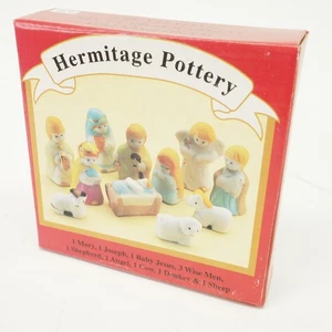 Crèche miniature en porcelaine peinte à la main 11 pièces poterie de l'Ermitage - Photo 1/7