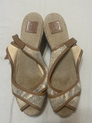 Cuñas estampadas de piel de serpiente Tory Burch usadas talla 39 Foto 1 de 4