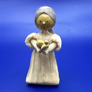 Vintage Handmade Woman Girl Kneeling with Bird Husk Doll Folk Art - Picture 1 of 7