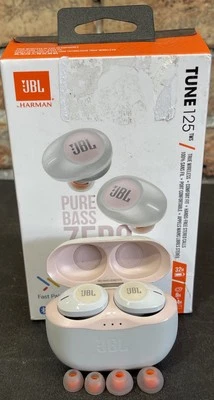 Jbl Tune125 Pure Bass Zero Cables 32H Withe & Pink READ - Image 1 of 4