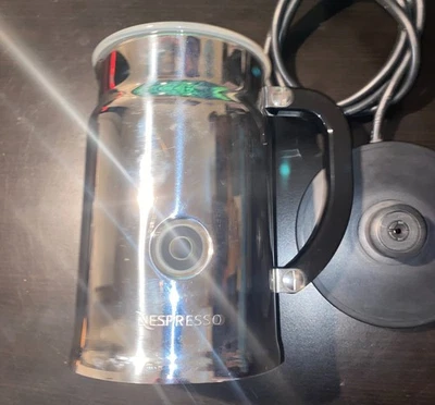 Espumador de leche eléctrico completo Nespresso Aeroccino Plus modelo 3192 Foto 1 de 4
