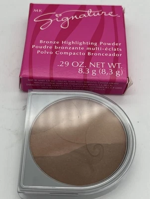 Mary Kay Signature Bronze Highlighting Powder .29 oz Net Wt. 8.3 g 743200 - Image 1 of 2