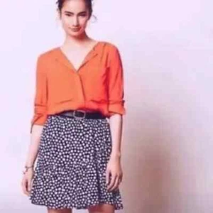 Anthropologie Maeve ""Clara"" Bluse Coral Rayon Knopfleiste Tasche Größe 4 - Bild 1 von 12