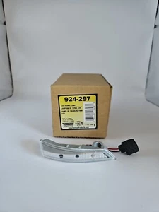 Dorman 924-297 Door Mirror Turn Signal Light Right - Picture 1 of 1