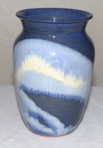 Malabar Blue & White six inch Pottery Vase - Picture 1 of 4