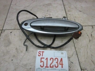 Maçaneta de porta Q45 1995 Infiniti lado direito passageiro dianteiro exterior abridor - Imagem 1 de 4