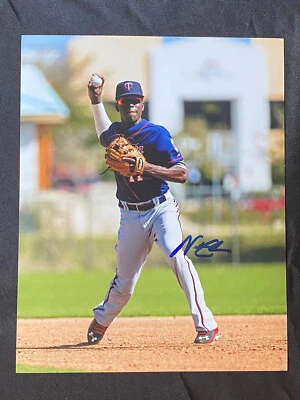 Foto autografiada por Nick Gordon de los gemelos de Minnesota de 8x10 Foto 1 de 3