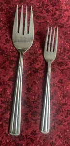 Wallace Silver Centennial Flatware Cold Meat Fork, Dinner Fork 18/10 Stainless - Picture 1 of 7