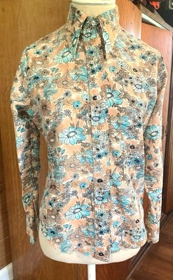 Vintage 1970s disco blouse dagger collar daisy flowers abstract print poly B 37 - Image 1 of 4