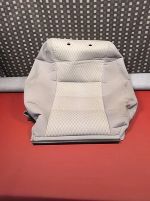 03-5 Saturn Ion Asiento del Conductor Cubierta Trasera Paño Gris Claro Fabricante Original Fábrica Foto 1 de 4