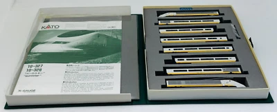 KATO #10-327 N Scale EUROSTAR 8 PIECE TRAIN SET - 2 LOCOMOTIVES 6 PASSENGER CARS - Image 1 of 4
