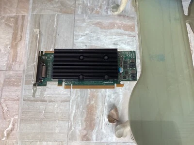 M9140-E512LAF Matrox M9140 512MB GDDR2 PCI Express x16 4x DVI Workstation Video  - Image 1 of 4