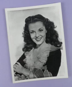 Vivian Blaine Original Vintage 20th Century Fox Photograph - Picture 1 of 1